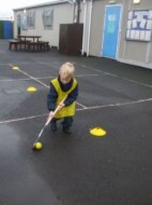 Hockey Skills in Primary 3