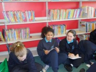 P6 visit Limavady Library