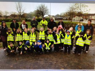 Primary 3 & NIHE get planting!