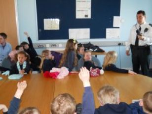 Primary 1 visit Limavady Police Station